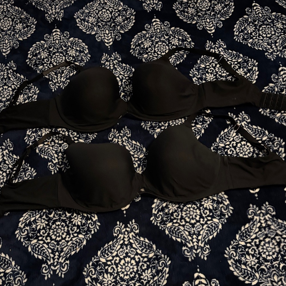 Lot of 2 SOMA 36ddd Black Bra